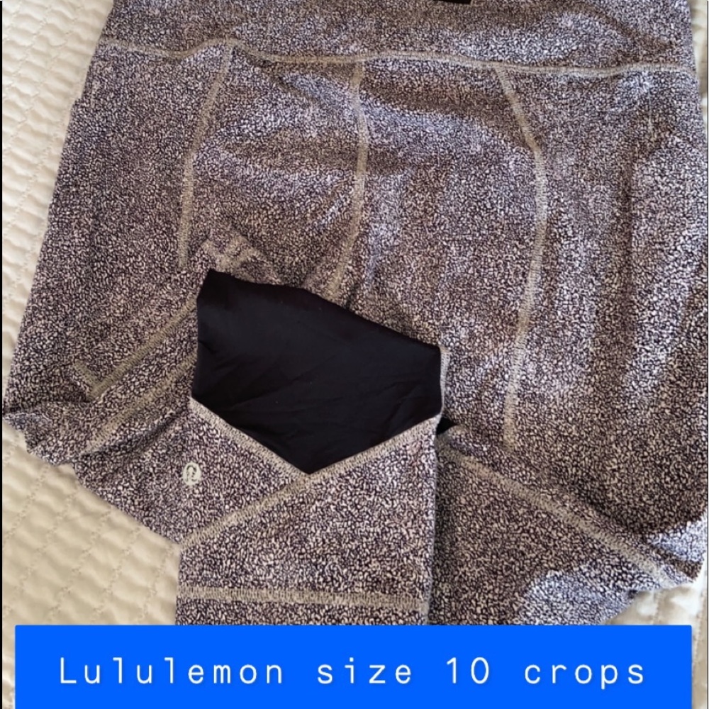 Lululemon yoga crop size 10